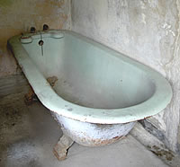 Tub